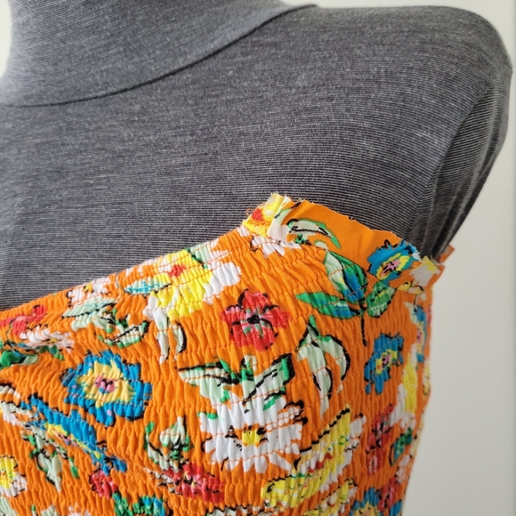 Zara Smocked Tube Top - Picture 3 of 10